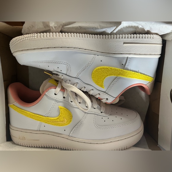 nike air force 1 low 07 lx blueprint laser orange